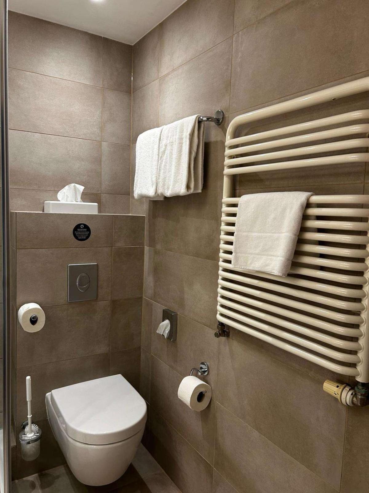 Arthotel ANA Petite Gersthofen Extérieur photo