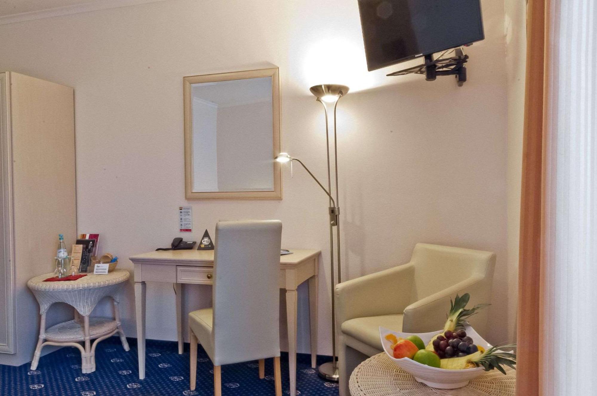 Arthotel ANA Petite Gersthofen Extérieur photo