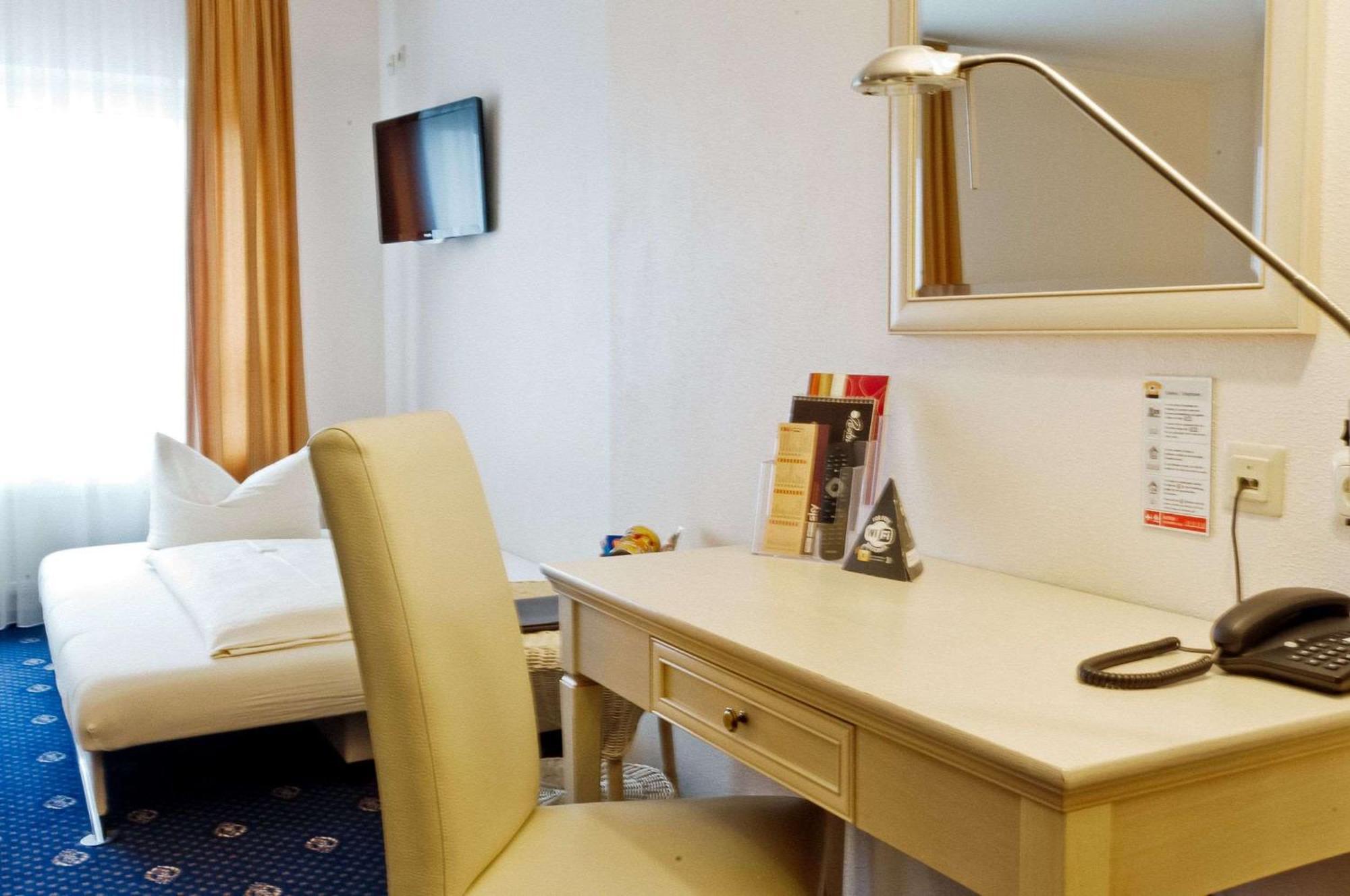 Arthotel ANA Petite Gersthofen Extérieur photo
